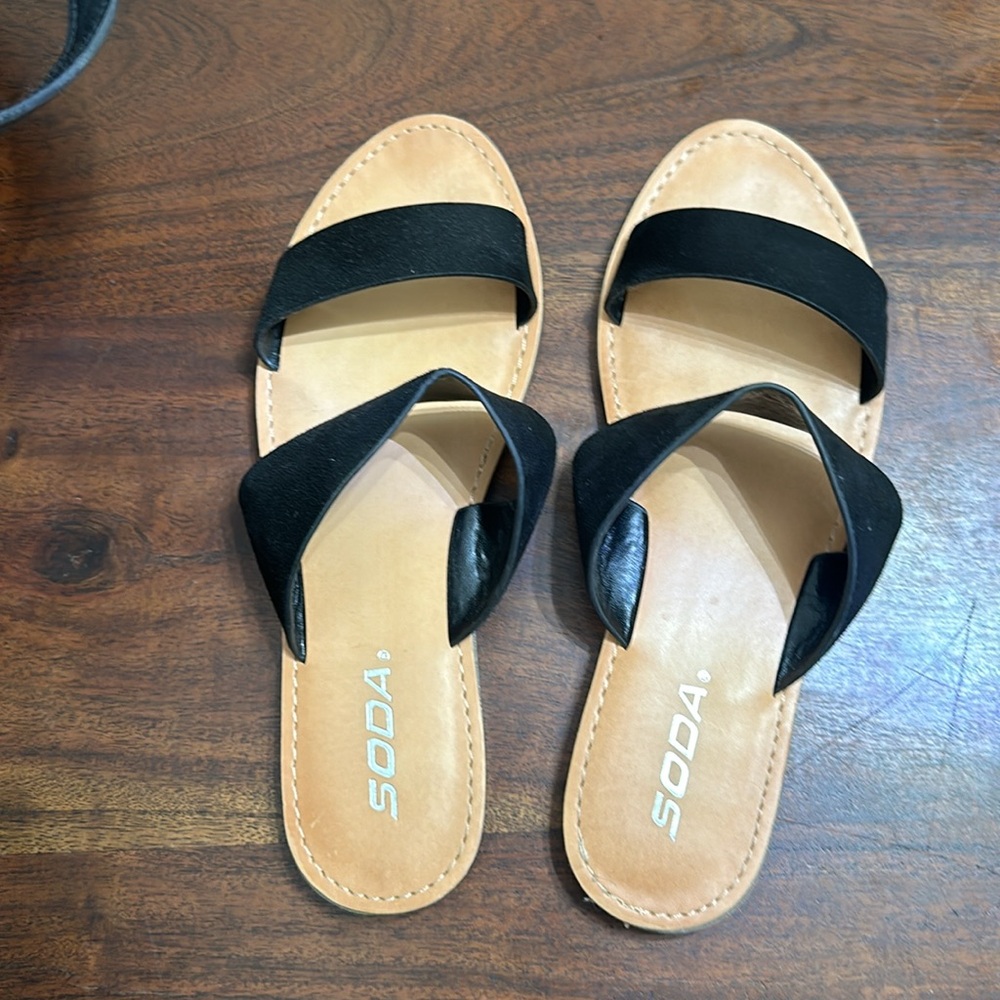 Sandals - Picture 3 of 3